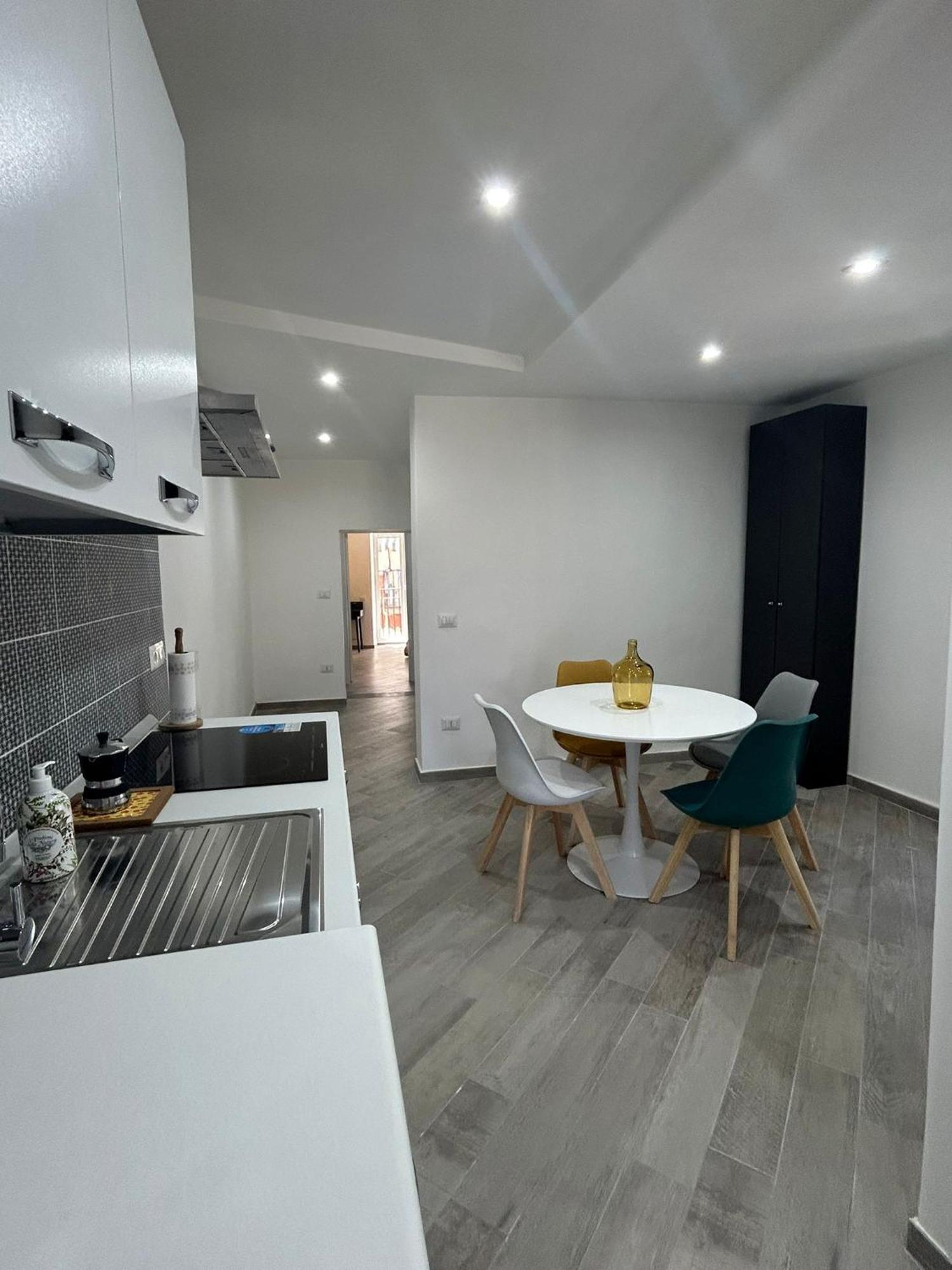 Travelers Cove - Spagnoli Apartment Naples